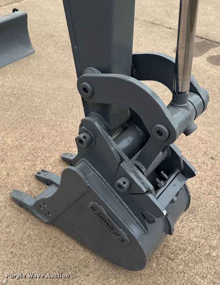 image for item EJ4628 2017 John Deere 35G mini excavator