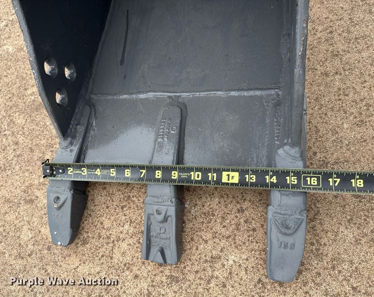 image for item EJ4628 2017 John Deere 35G mini excavator