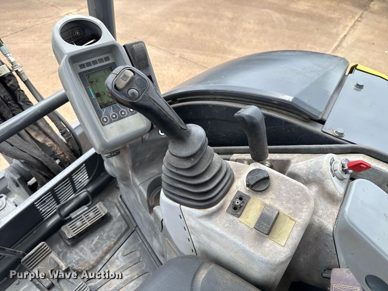 image for item EJ4628 2017 John Deere 35G mini excavator