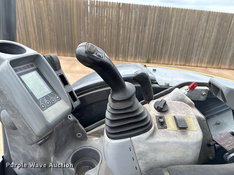 image for item EJ4628 2017 John Deere 35G mini excavator