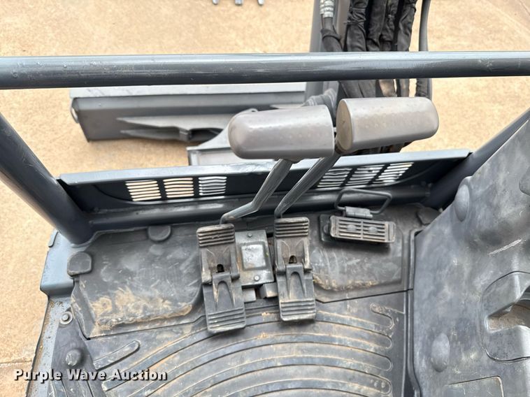 image for item EJ4628 2017 John Deere 35G mini excavator