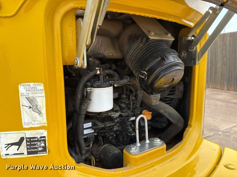 image for item EJ4628 2017 John Deere 35G mini excavator