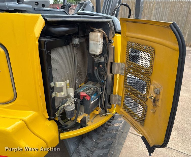 image for item EJ4628 2017 John Deere 35G mini excavator