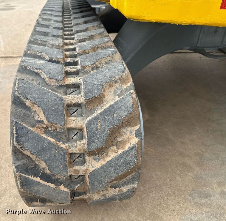 image for item EJ4628 2017 John Deere 35G mini excavator