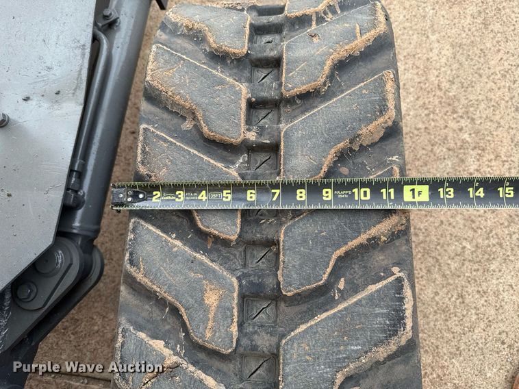 image for item EJ4628 2017 John Deere 35G mini excavator