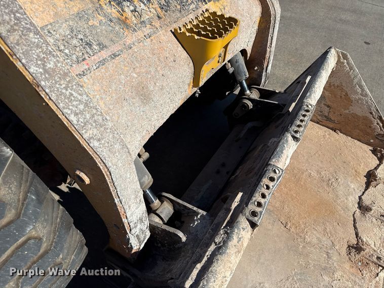 image for item EJ4631 2006 Caterpillar 248B skid steer loader