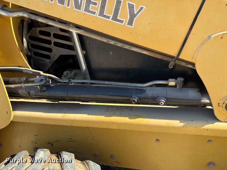 image for item EJ4631 2006 Caterpillar 248B skid steer loader