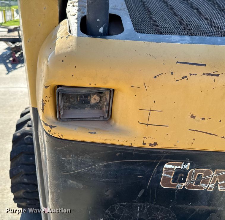 image for item EJ4631 2006 Caterpillar 248B skid steer loader