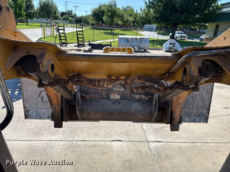 image for item EJ4631 2006 Caterpillar 248B skid steer loader