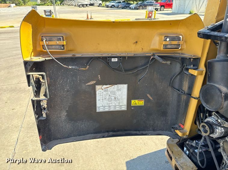 image for item EJ4631 2006 Caterpillar 248B skid steer loader