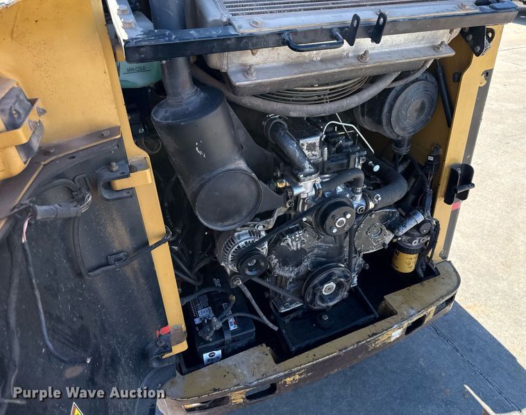 image for item EJ4631 2006 Caterpillar 248B skid steer loader