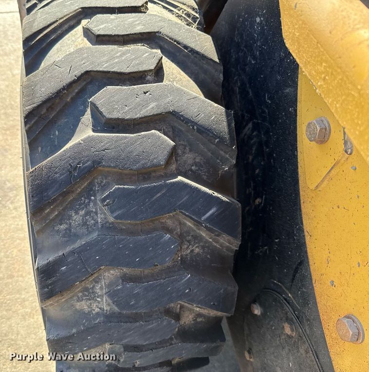 image for item EJ4631 2006 Caterpillar 248B skid steer loader