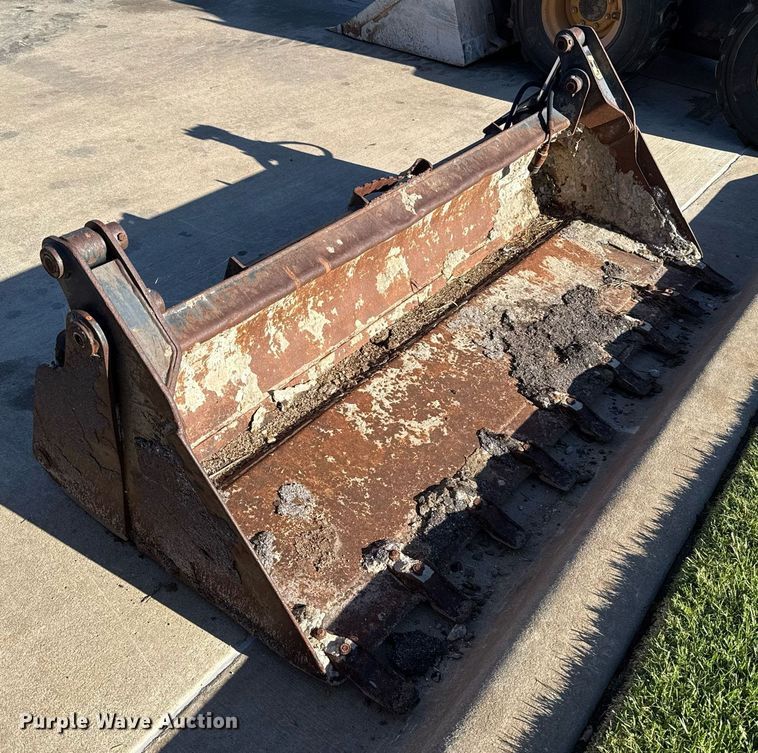 image for item EJ4632 Caterpillar four-in-one bucket