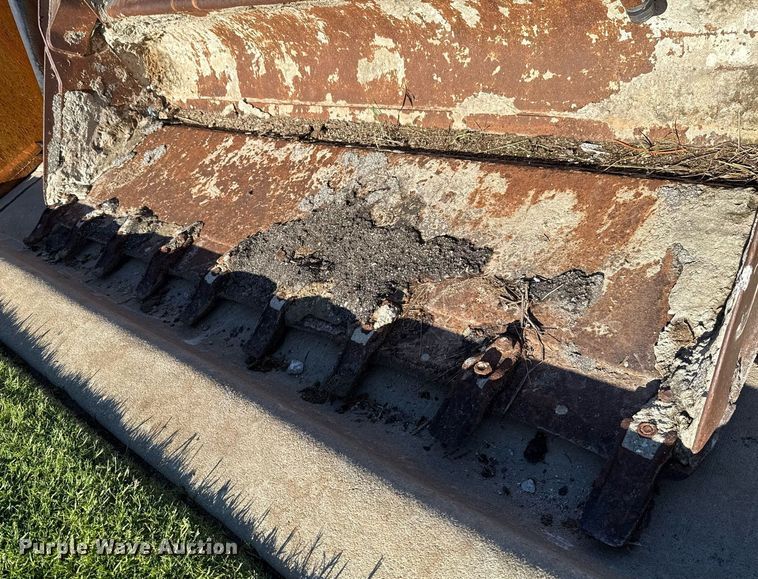 image for item EJ4632 Caterpillar four-in-one bucket