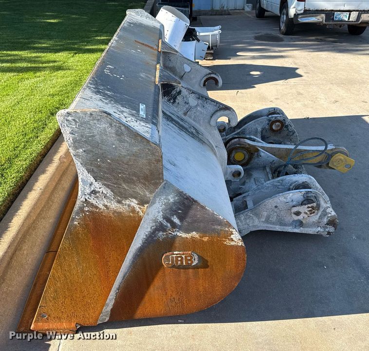 image for item EJ4633 Paladin Komatsu-416 bucket