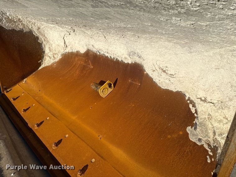 image for item EJ4633 Paladin Komatsu-416 bucket