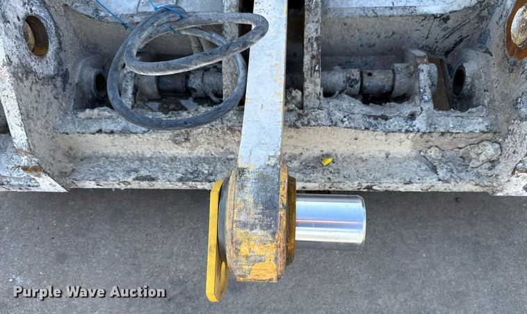 image for item EJ4633 Paladin Komatsu-416 bucket