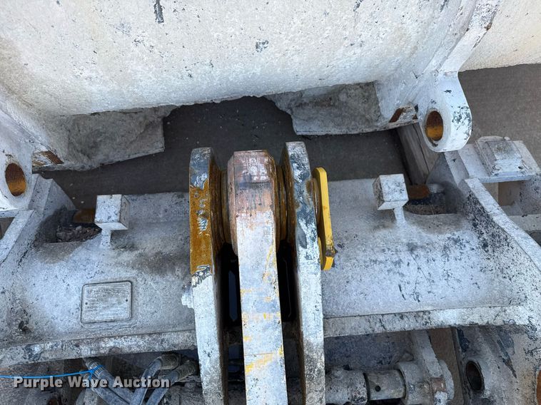 image for item EJ4633 Paladin Komatsu-416 bucket