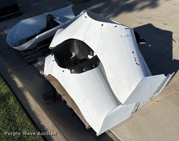 image for item EJ4634 Ready mix truck chutes