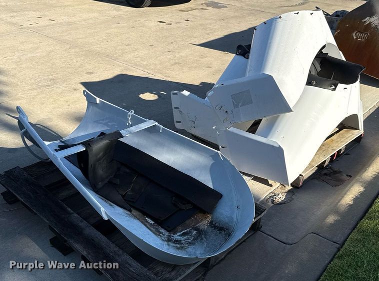 image for item EJ4634 Ready mix truck chutes