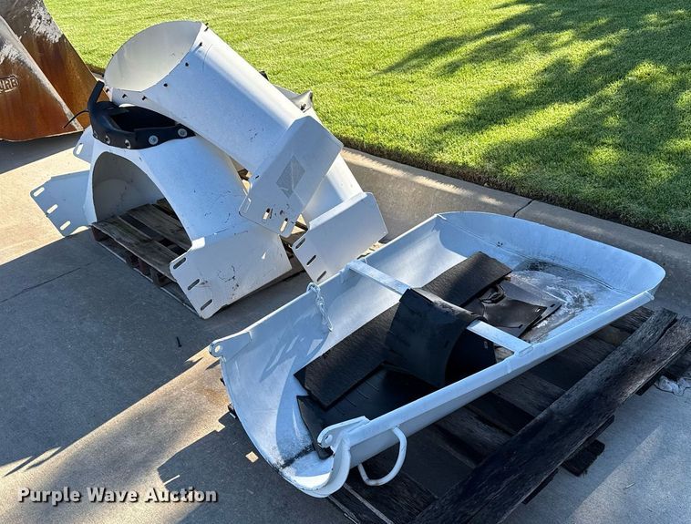 image for item EJ4634 Ready mix truck chutes