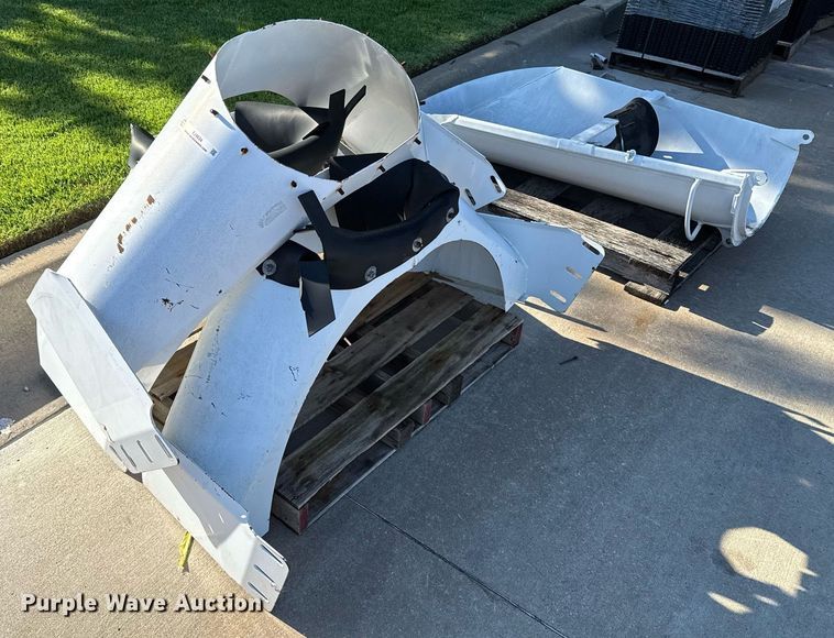 image for item EJ4634 Ready mix truck chutes