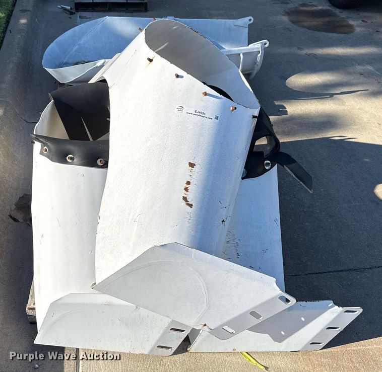 image for item EJ4634 Ready mix truck chutes