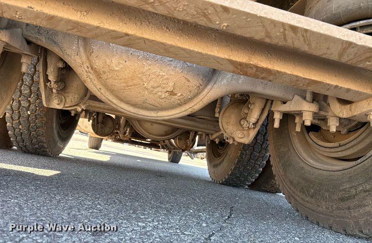 image for item EJ4637 1999 Mack CH613 dump truck