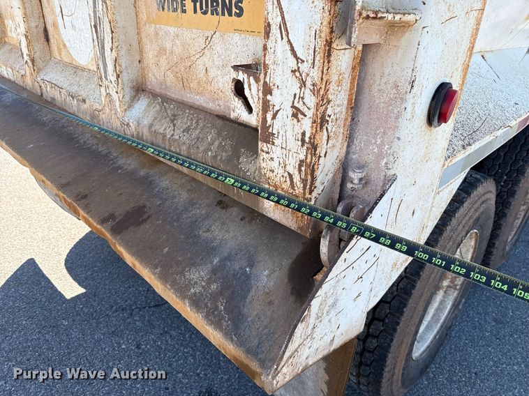 image for item EJ4637 1999 Mack CH613 dump truck