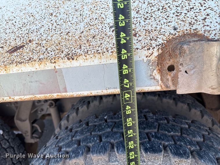 image for item EJ4637 1999 Mack CH613 dump truck