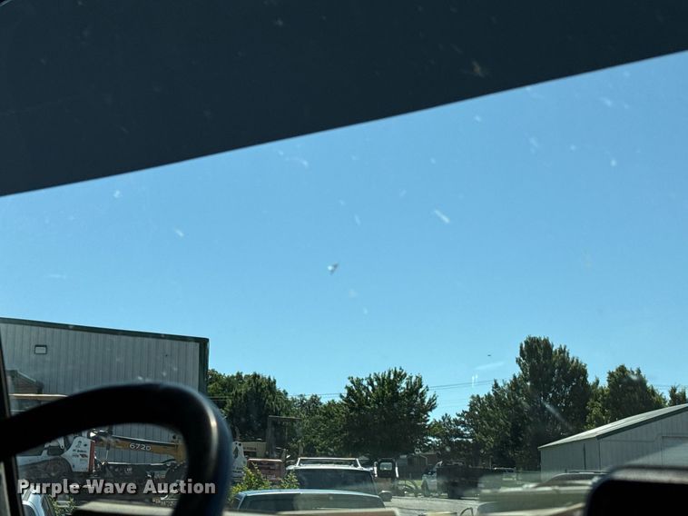 image for item EJ4637 1999 Mack CH613 dump truck