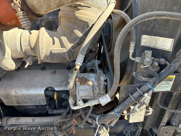 image for item EJ4637 1999 Mack CH613 dump truck