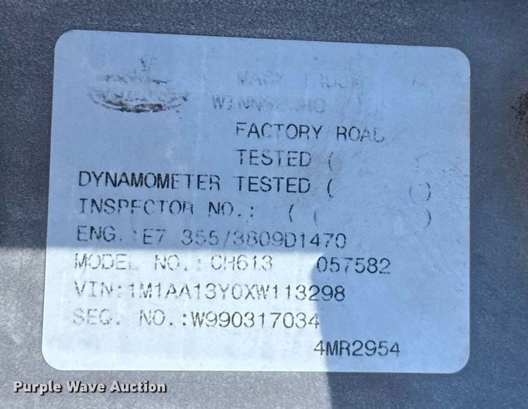 image for item EJ4637 1999 Mack CH613 dump truck