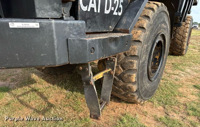 image for item EJ4658 1988 Caterpillar D25C articulated haul truck