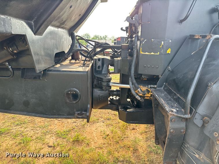 image for item EJ4658 1988 Caterpillar D25C articulated haul truck