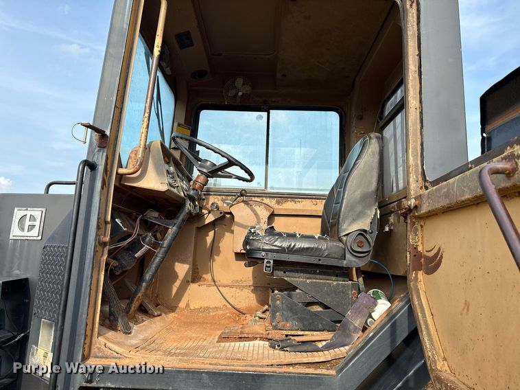 image for item EJ4658 1988 Caterpillar D25C articulated haul truck