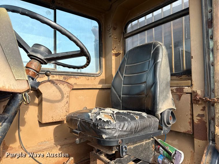 image for item EJ4658 1988 Caterpillar D25C articulated haul truck