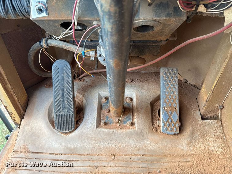 image for item EJ4658 1988 Caterpillar D25C articulated haul truck