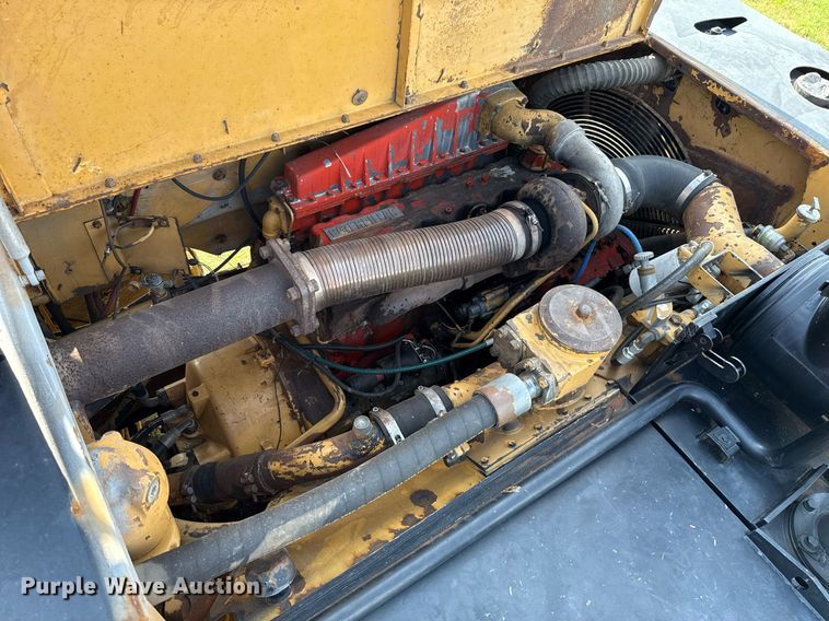 image for item EJ4658 1988 Caterpillar D25C articulated haul truck