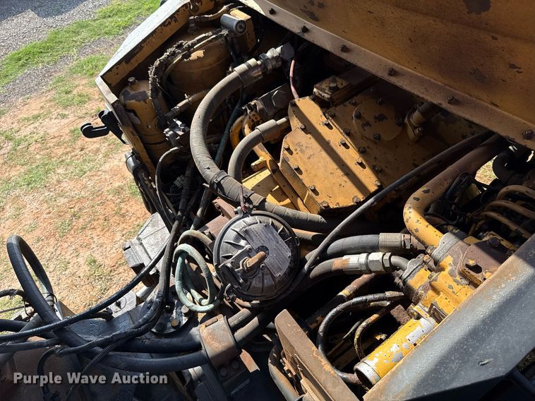 image for item EJ4658 1988 Caterpillar D25C articulated haul truck