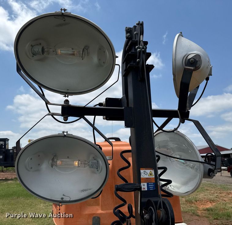 image for item EJ4663 2018 Generac Magnum light plant