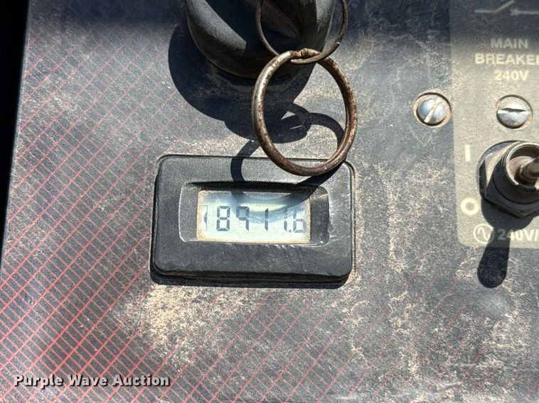 image for item EJ4663 2018 Generac Magnum light plant