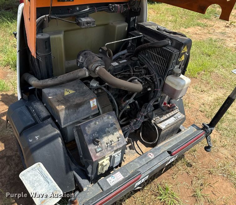 image for item EJ4663 2018 Generac Magnum light plant