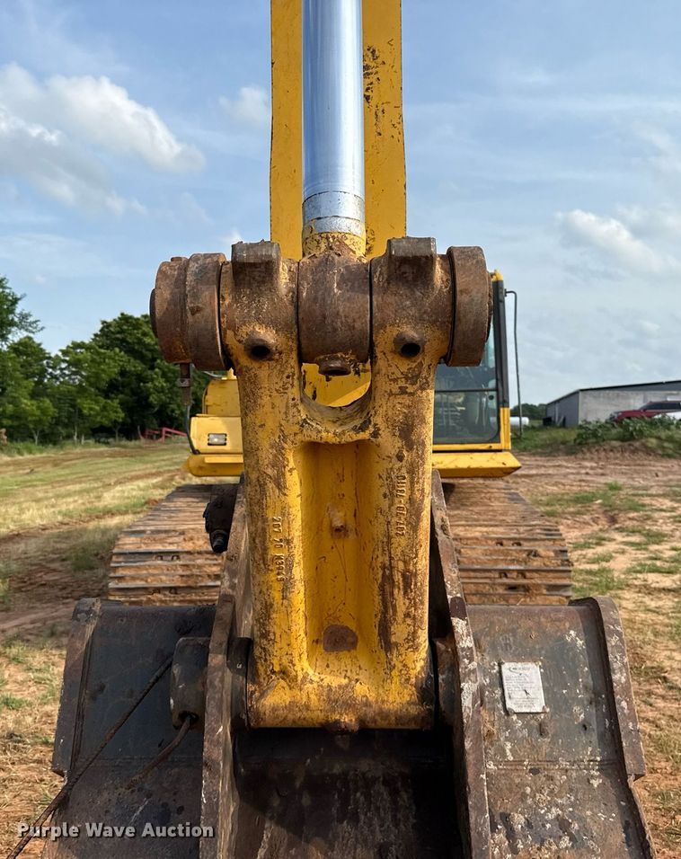 image for item EJ4670 2011 Komatsu PC350LC-8 excavator