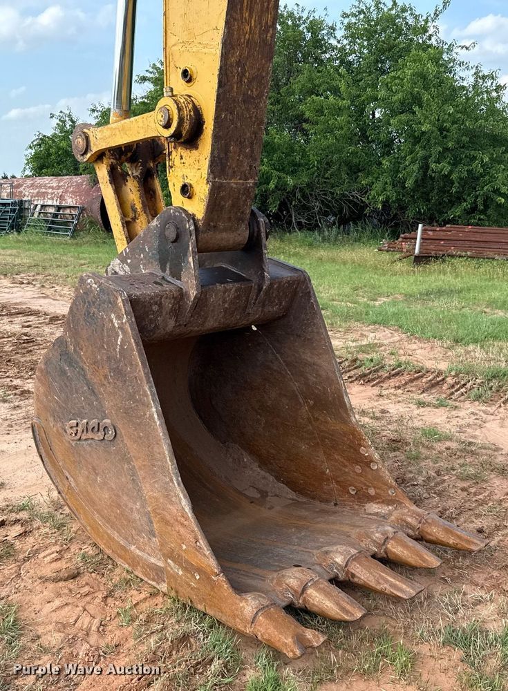 image for item EJ4670 2011 Komatsu PC350LC-8 excavator