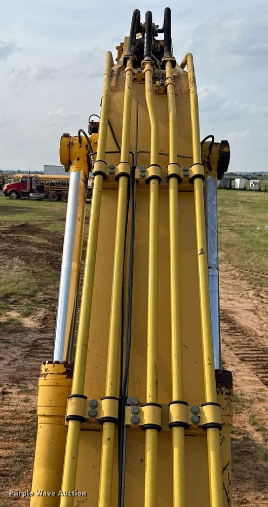 image for item EJ4670 2011 Komatsu PC350LC-8 excavator