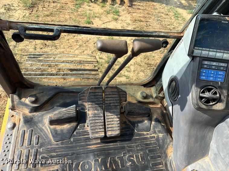 image for item EJ4670 2011 Komatsu PC350LC-8 excavator