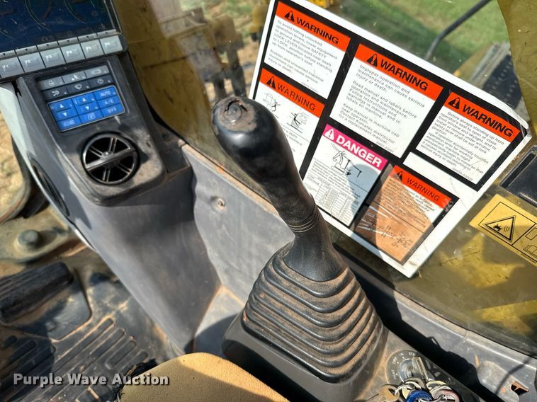 image for item EJ4670 2011 Komatsu PC350LC-8 excavator