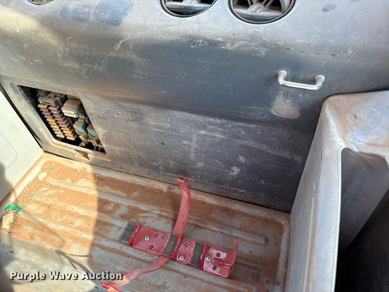 image for item EJ4670 2011 Komatsu PC350LC-8 excavator