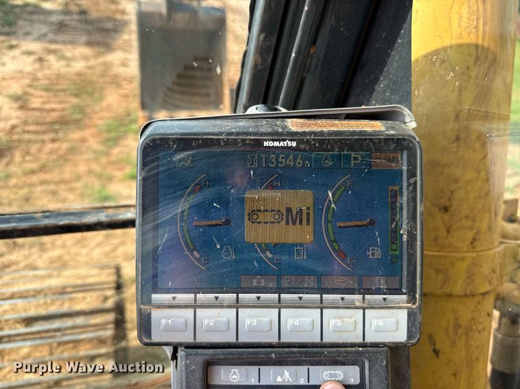 image for item EJ4670 2011 Komatsu PC350LC-8 excavator